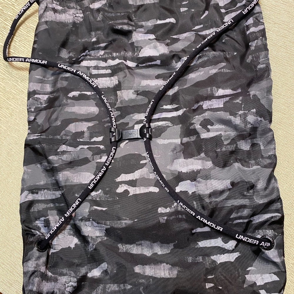 UNDER ARMOUR drawstring backpack - Picture 4 of 7